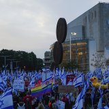 Selon les organisateurs, environ 258'000 personnes ont protesté à Tel-Aviv contre la réforme judiciaire, dans une marée de drapeaux israéliens.